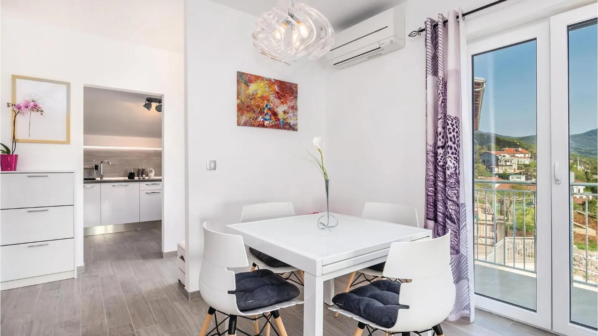 2 Bedroom Pet Friendly Apartment In Lovran