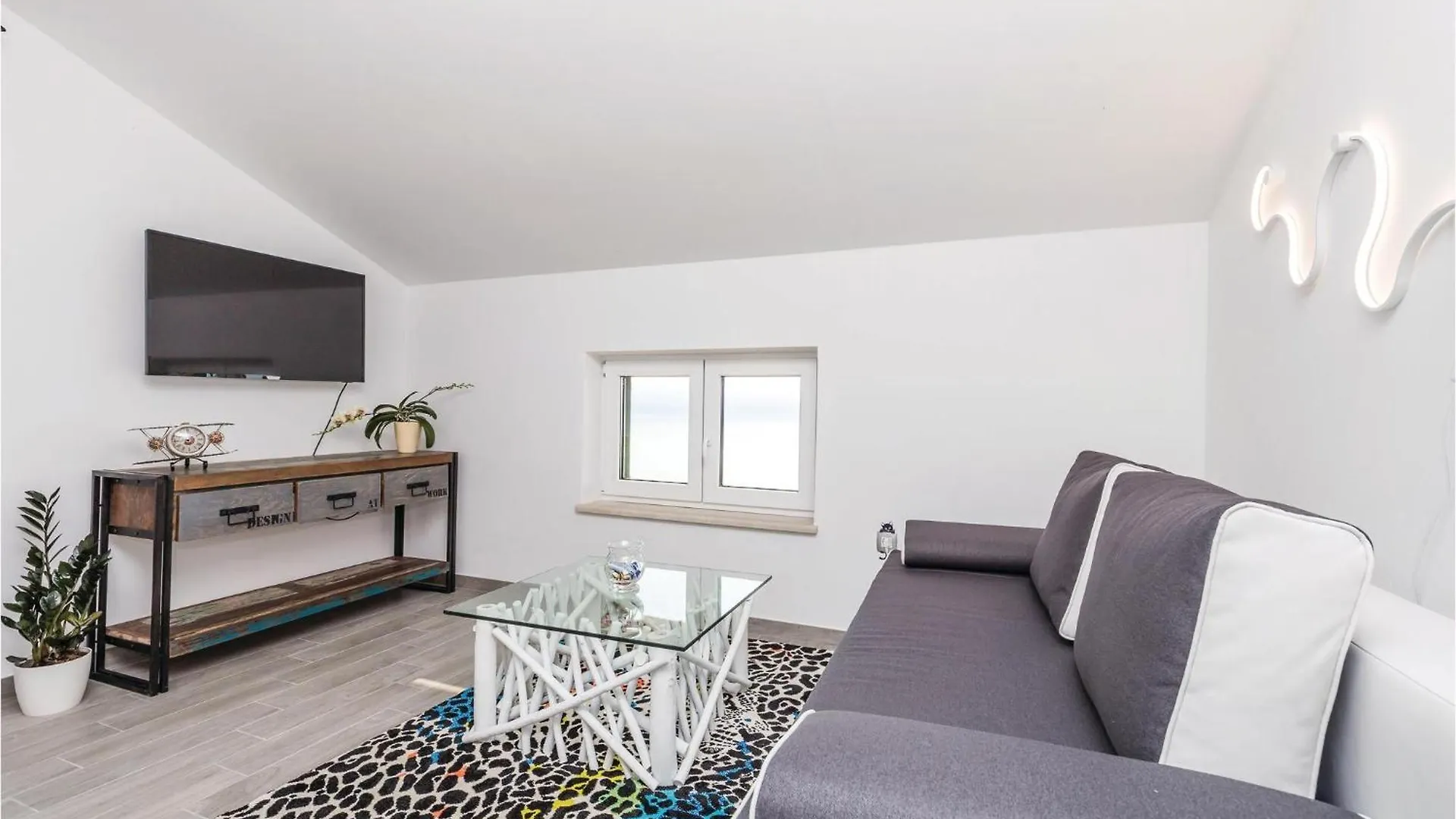 2 Bedroom Pet Friendly Apartment In Lovran 0*,  Croácia