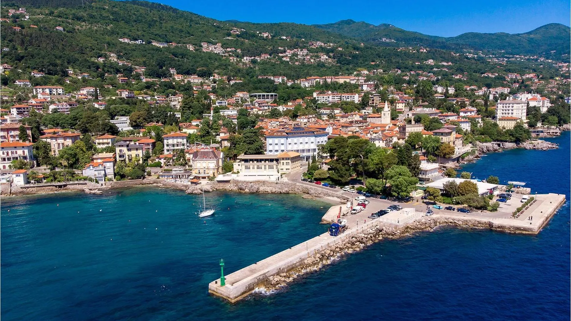 2 Bedroom Pet Friendly Apartment In Lovran